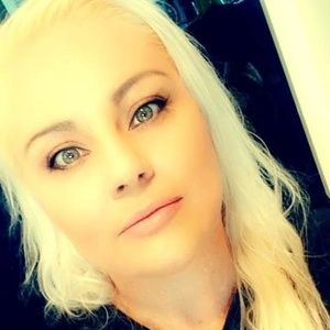 Meet your Posher, Candace